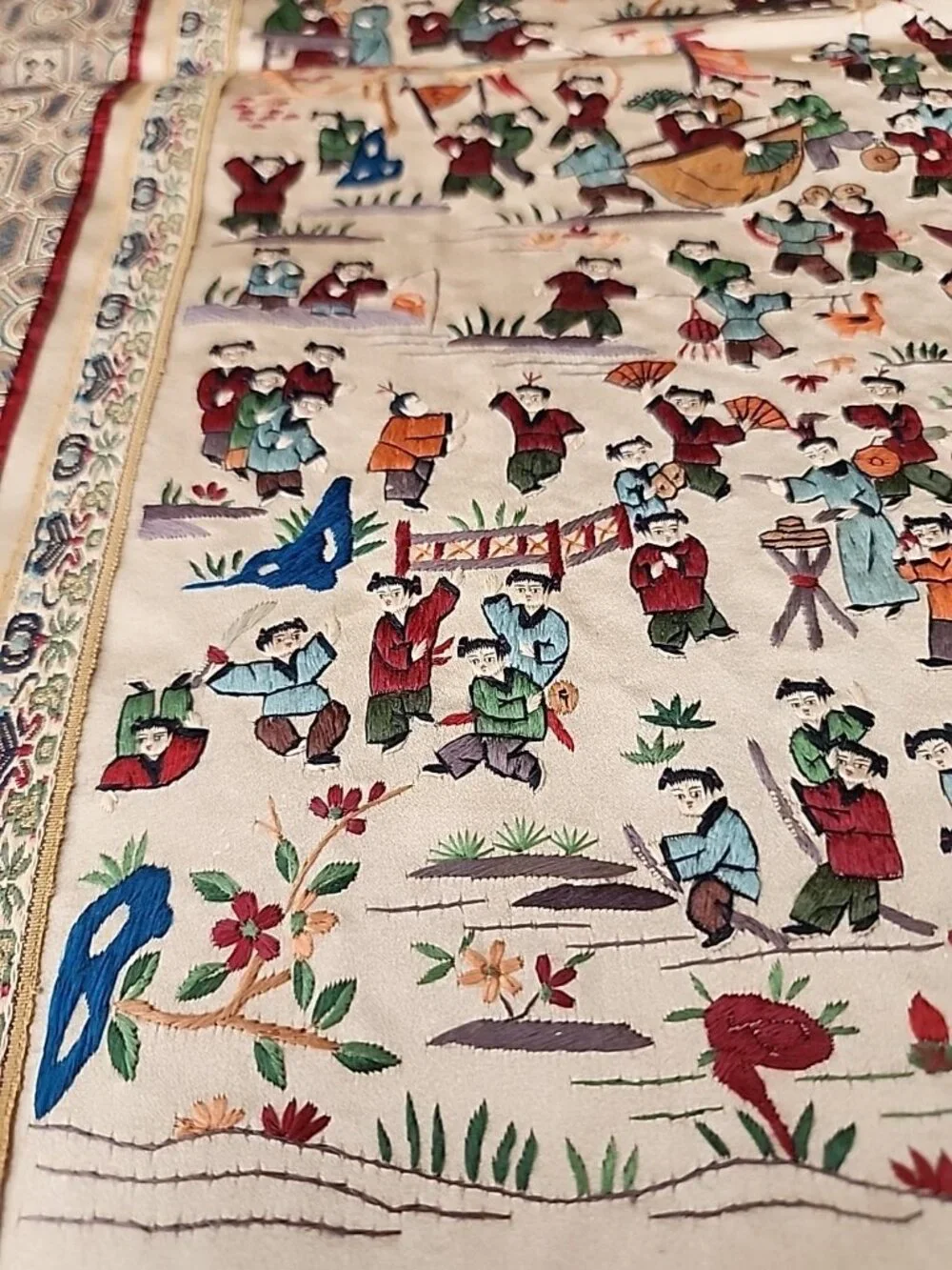 China Silk Embroidery 'Hundred Children (Baizi)' Wall Panel Tapestry 25.5